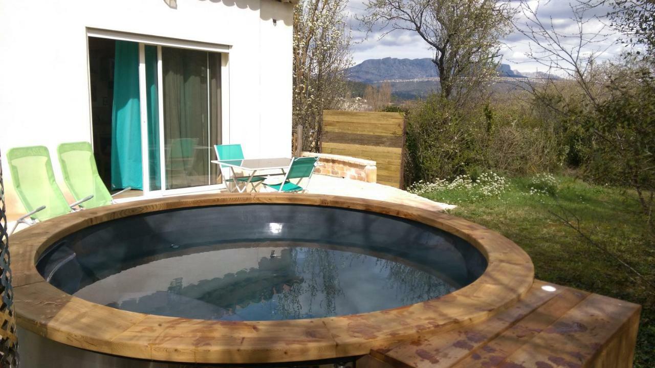 Spa Cabanon De Charme - Le Garagai Meyreuil Buitenkant foto